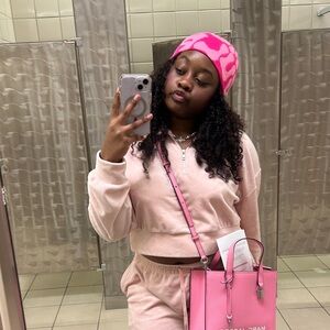 Meet your Posher, Zy’erra